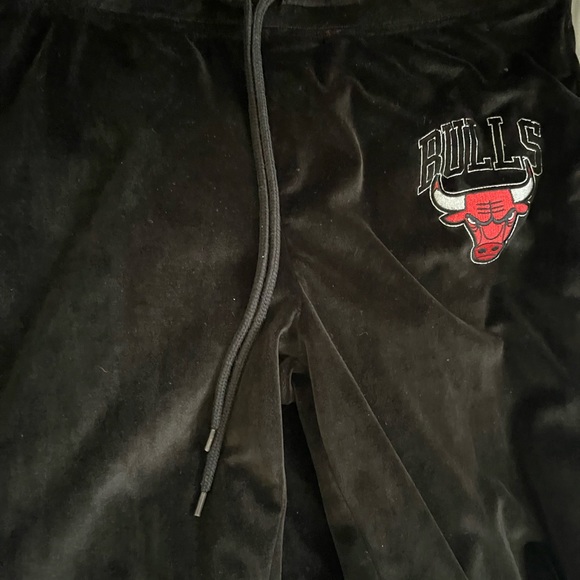 NBA Chicago Bulls black velour tracksuit jogger pants size Large - Picture 10 of 13
